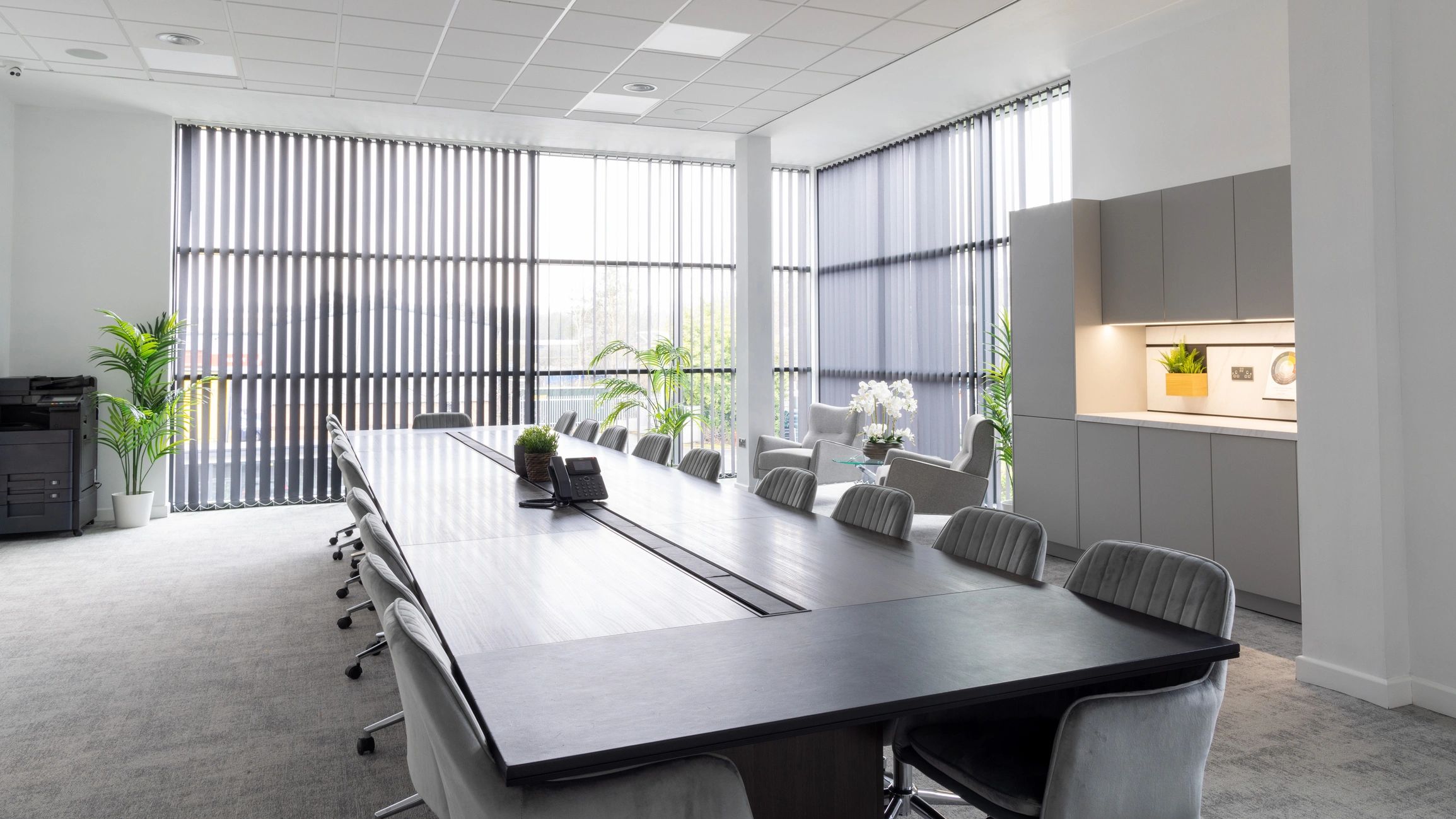 After office cleaning result showing a tidy conference room